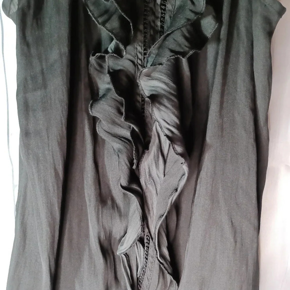 H&M sleeveless ruffle black top - Picture 3 of 7